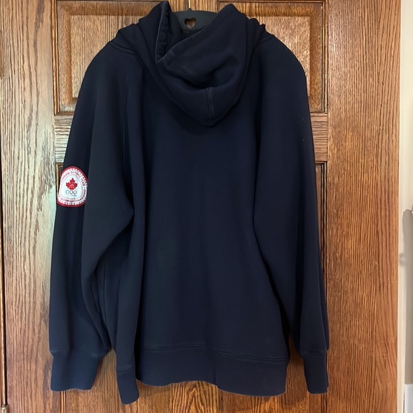 🇨🇦Canada Sweatshirt by HBC - Picture 2 of 8